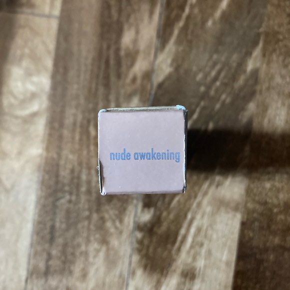 💚HP💚 New in box Stila Suede Shade Liquid Eye Shadow - nude awakening - Picture 7 of 8